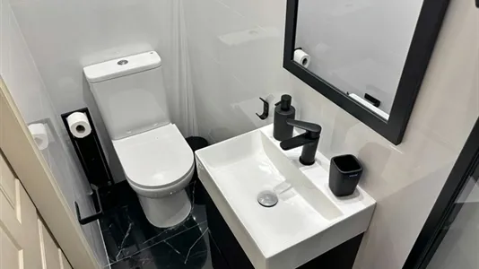 Rooms in Barcelona Eixample - photo 6