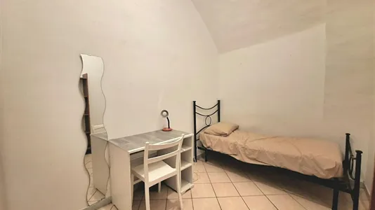 Rooms in Napoli Municipalità 2 - photo 3