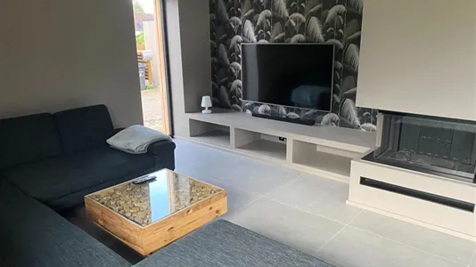 Houses in Segeberg - photo 5