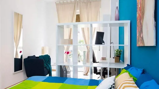 Rooms in Milano Zona 8 - Fiera, Gallaratese, Quarto Oggiaro - photo 2
