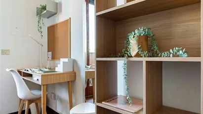 Room for rent in Milano Zona 5 - Vigentino, Chiaravalle, Gratosoglio, Milan