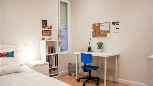 Rooms in Madrid Moncloa-Aravaca - photo 1