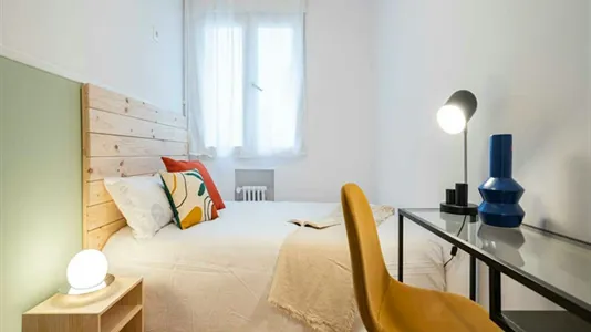 Rooms in Madrid Chamberí - photo 1