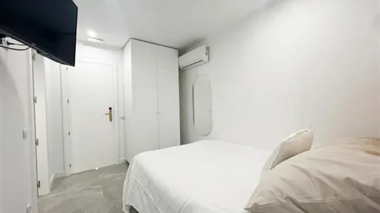 Rooms in Madrid Centro - photo 2