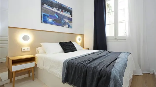 Apartments in Barcelona Eixample - photo 8