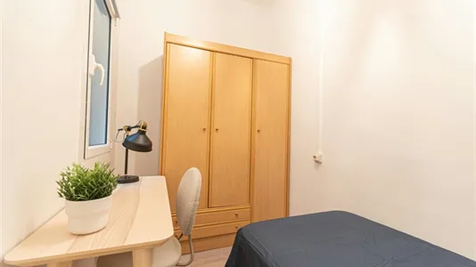 Rooms in Barcelona Ciutat Vella - photo 2