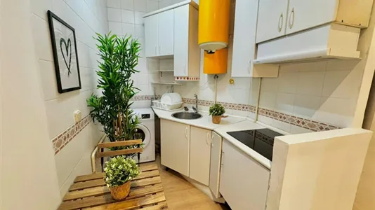 Rooms in Madrid Centro - photo 8