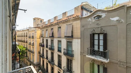Rooms in Barcelona Ciutat Vella - photo 5