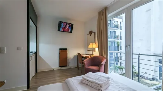 Apartments in Berlin Charlottenburg-Wilmersdorf - photo 5