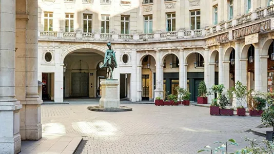 Rooms in Paris 9ème arrondissement - photo 7