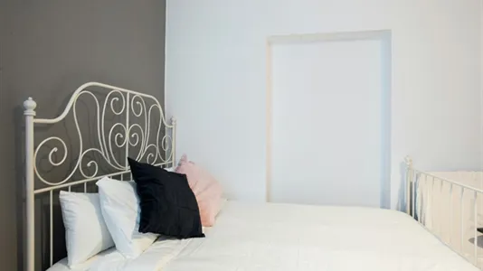 Rooms in Madrid Centro - photo 2