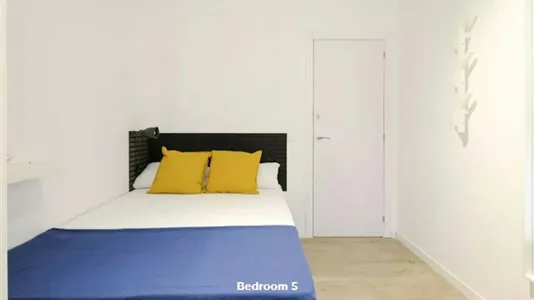 Rooms in Madrid Centro - photo 1