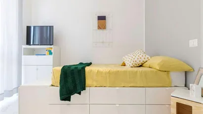 Room for rent in Milano Zona 5 - Vigentino, Chiaravalle, Gratosoglio, Milan