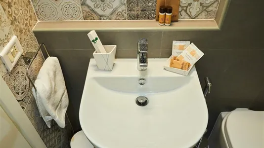 Rooms in Roma Municipio XIV – Monte Mario - photo 7