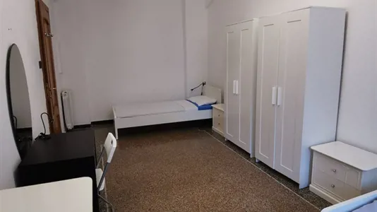 Rooms in Genoa - photo 1