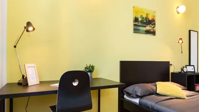 Room for rent in Milano Zona 1 - Centro storico, Milan