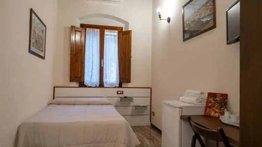 Rooms in Florence - photo 3