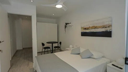 Rooms in El Prat de Llobregat - photo 2