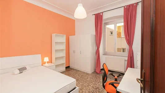 Rooms in Genoa - photo 1