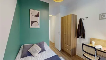 Room for rent in Paris 17ème arrondissement, Paris