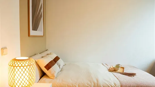 Rooms in Madrid Centro - photo 2