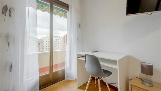 Rooms in Madrid ChamartĂn - photo 4