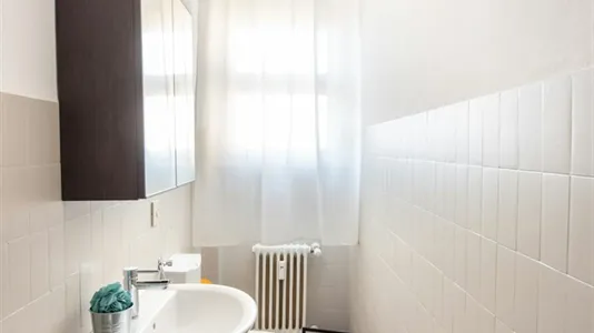Rooms in Udine - photo 9