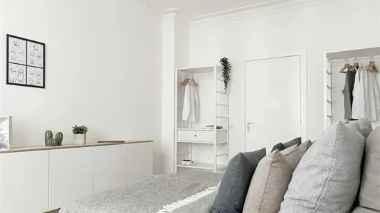 Apartments in Berlin Charlottenburg-Wilmersdorf - photo 4