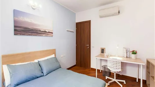 Rooms in Milano Zona 5 - Vigentino, Chiaravalle, Gratosoglio - photo 4