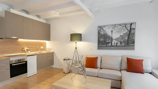 Apartments in Barcelona Ciutat Vella - photo 8