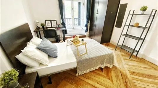 Rooms in Madrid Centro - photo 2