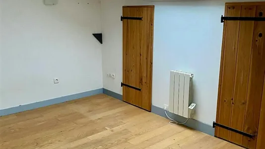 Apartments in Angoulême - photo 2