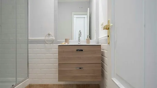 Rooms in Madrid Centro - photo 1