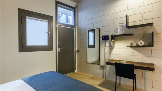 Apartments in Barcelona Ciutat Vella - photo 8