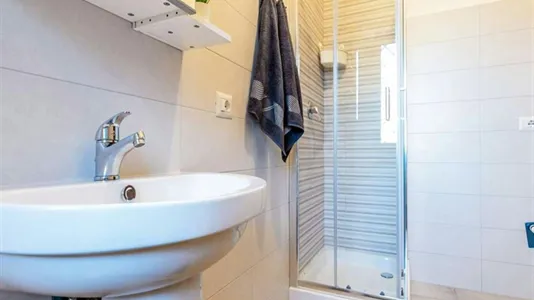 Rooms in Roma Municipio IX – EUR - photo 6