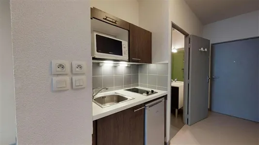 Apartments in Lyon - photo 6