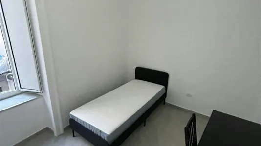 Rooms in Napoli Municipalità 3 - photo 9