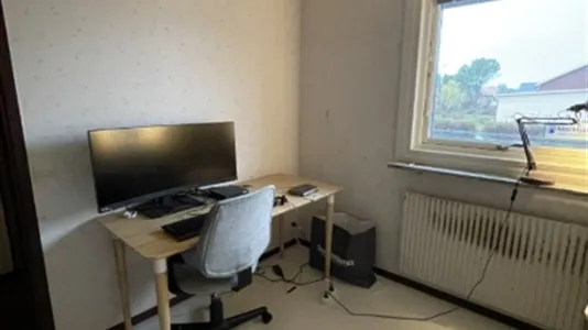 Houses in Motala - photo 6