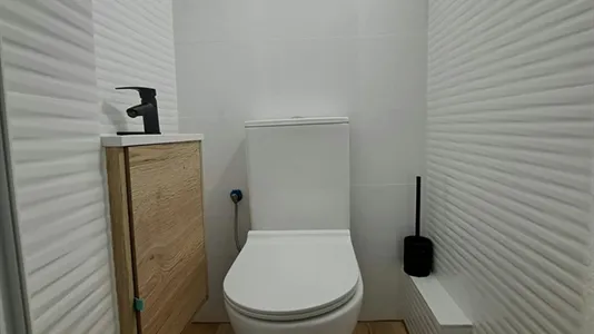 Rooms in Madrid Centro - photo 7