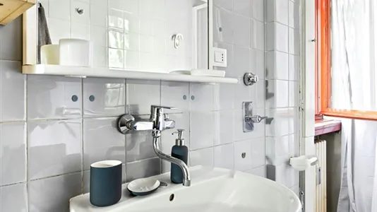 Rooms in Milano Zona 8 - Fiera, Gallaratese, Quarto Oggiaro - photo 4