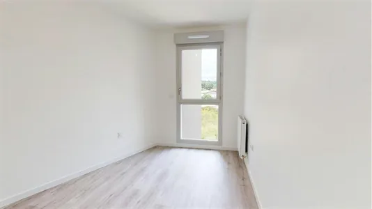 Apartments in Lyon - photo 3