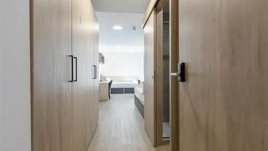 Rooms in Getafe - photo 2