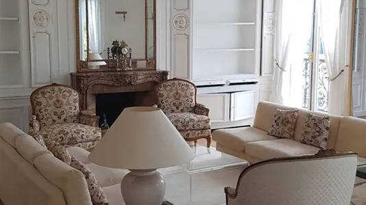 Apartments in Paris 8ème arrondissement - photo 7