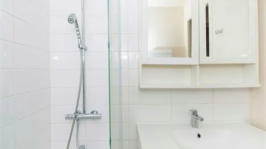 Rooms in Paris 10ème arrondissement - photo 10