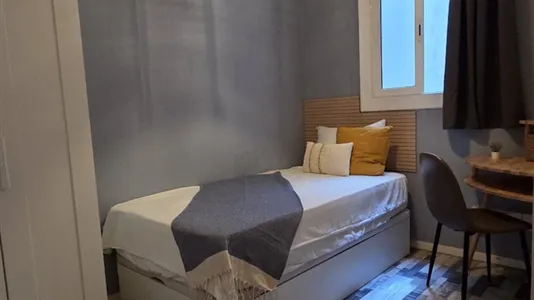 Rooms in Barcelona Eixample - photo 5