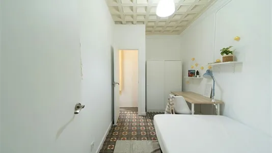 Rooms in Barcelona Ciutat Vella - photo 1