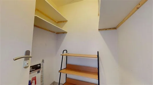 Rooms in Lyon - photo 2