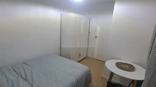 Rooms in Tavernes Blanques - photo 3