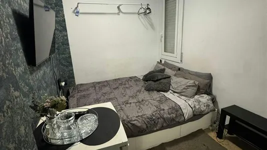 Rooms in Barcelona Sants-Montjuïc - photo 2