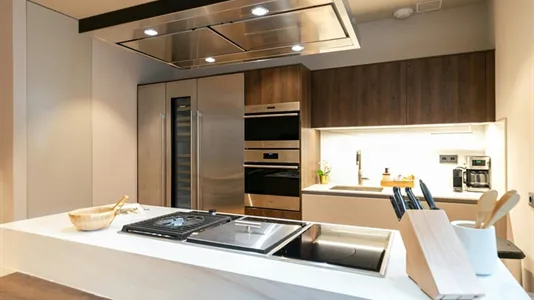 Apartments in Barcelona Ciutat Vella - photo 9